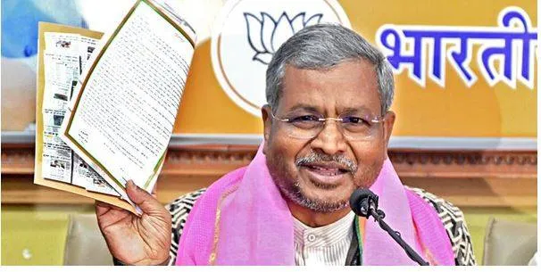 Soren wants to appoint wife as cm before going to jail  alleges jharkhand bjp chief