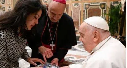 Pope francis suffers ‘a touch of bronchitis’  fails to complete his speech