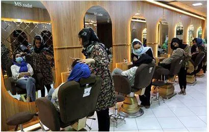 Taliban enforcing restrictions on single and unaccompanied afghan women  un
