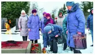 Ukraine  russia trade barbs over fatal pow plane crash