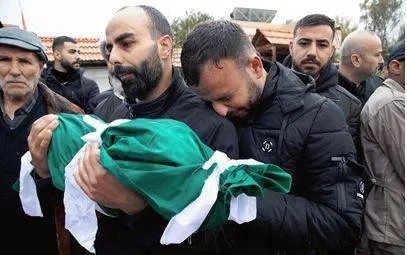 Hamas vows to retaliate as israeli air strikes kill 10 lebanese civilians in a day