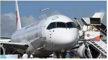 China's first homegrown airliner makes international debut