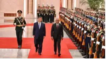 China ships tibetan glacier water to climate threatened maldives