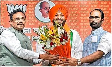 Bjp says no to alliance with akali dal  decides to go it alone in punjab