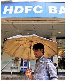 Pvt  banks’ advances growth robust in q4  deposits gain pace
