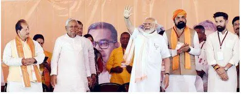 Pm kicks off campaign in bihar  praises aggressive india under nda rule