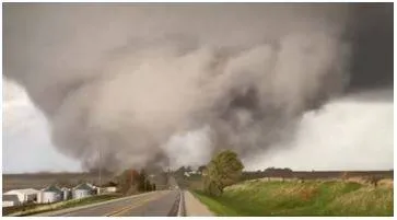 Oklahoma tornado outbreak triggers emergency shelter calls as severe weather threatens central us