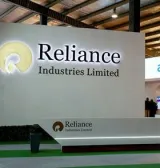 Reliance starts trading u s  oil setting brent oil benchmark