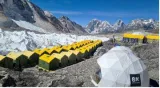 Nepal court orders limit on everest climbing permits