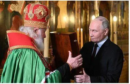 Putin  launching fifth term  promises russians victory