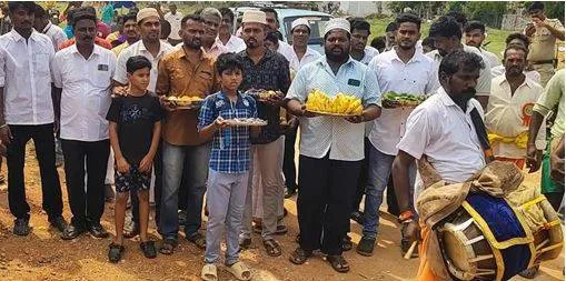 In tiruppur  a tale of harmony as muslims donate land for hindu temple