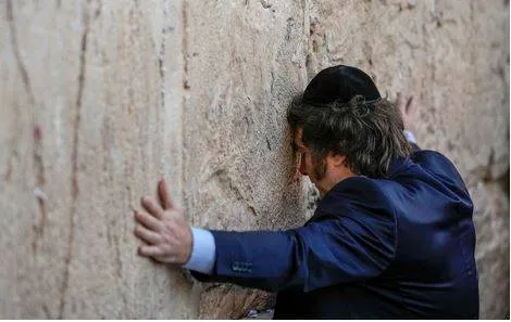 Milei’s surprising devotion to judaism  israel provokes tension in argentina
