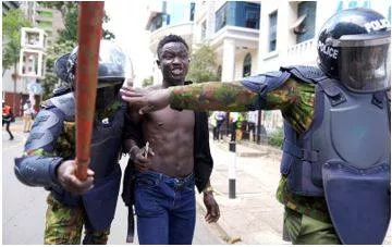 Protests in kenya expose jet setting ruto’s neglect of discontent at home