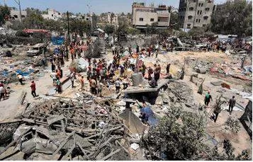 Massive israeli strike in gaza leaves 90 dead  300 injured