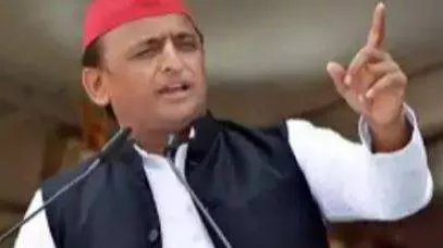 'bjp is sinking in quagmire of internal conflicts'  akhilesh yadav criticises internal conflicts in up