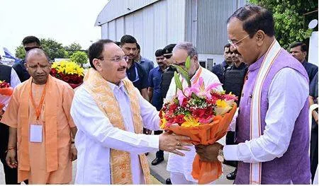 Cm  deputy spar  bjp a divided house in u p 