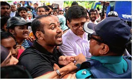 Bangladeshis protest authorities’ excessive use of force