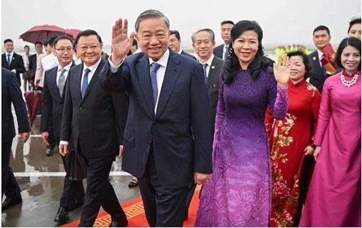 As vietnam gets close to the u s   its leader’s china visit reflects key ties