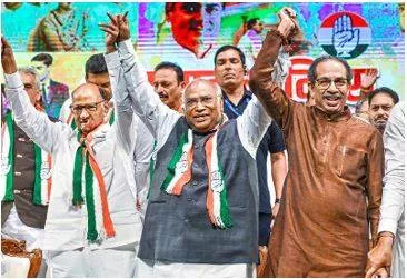 With mva allies by his side  kharge kicks off poll campaign in maharashtra
