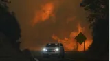 Raging wildfire forces evacuations in us' san bernardino as temperatures cross triple digits