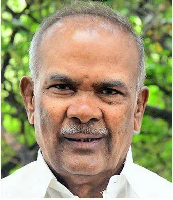 Madras hc quashes defamation plaint against t n  speaker