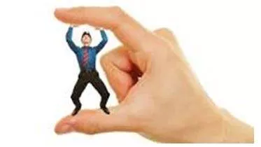 Shrink - Becoming smaller in size or amount. (सिकुड़)