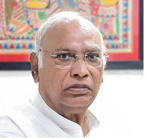 Cong  chief seeks president murmu’s intervention in violence affected manipur
