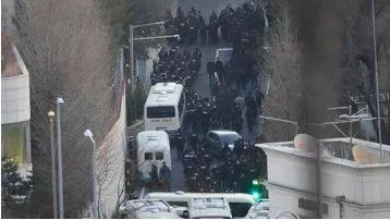 Impeached south korean president yoon arrested in second attempt over martial law imposition 