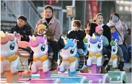 China’s population declines for third consecutive year  straining economy