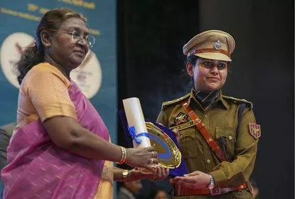 Murmu lauds rise in number of women coming out to vote
