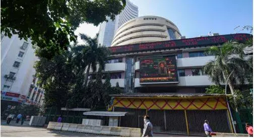 Stock market goes red after rbi announces 25 bps rate cut  sensex down nearly 200  nifty 50 down nearly 50