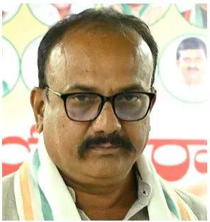 Congress replaces patole with sapkal as maharashtra chief