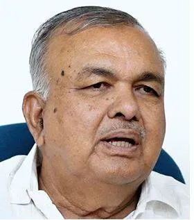 Karnataka minister denies allegations that conductor attempted to molest minor