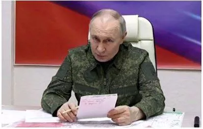 Putin backs truce idea  but calls for more talks with u s 