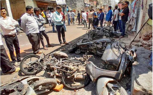 Maharashtra cm says violence in nagpur was premeditated