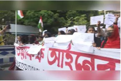 Students of kolkata's aliah university take out protest rally against waqf act