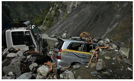 Nature’s fury leaves behind a trail of destruction in j&k