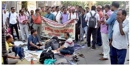 Bengal’s non teaching school staff protest loss of jobs  demand equal treatment