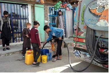 Residents of afghan capital are forced to choose between water and food
