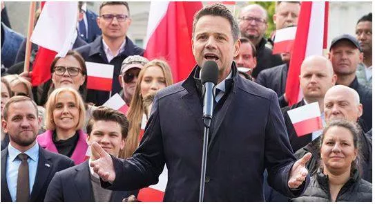 Pro eu warsaw mayor wins round one of polish presidential election
