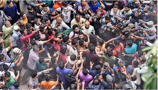 Awami league supporters stare at an uncertain future under interim govt 