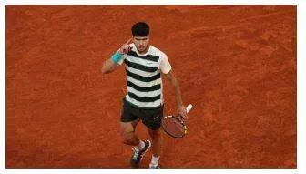 Carlos alcaraz comes back from the dead to beat jannik sinner in all time great contest to retain french open men’s singles title