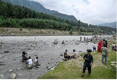 With government push  j&k witnessing a strong revival in tourism sector  union minister