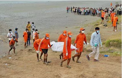 Structural failure blamed for vadodara bridge collapse