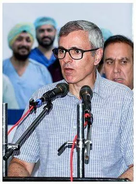 J&k cm expresses doubts over efficiency of naib tehsildars who are not proficient in urdu