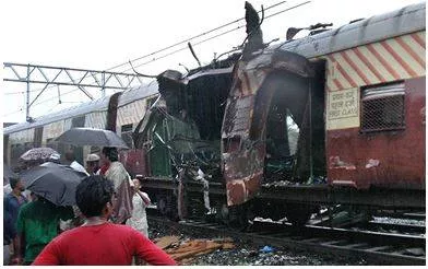 Hc acquits all 12 convicted in 2006 train blasts case