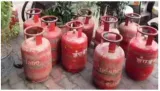 Boost for ujjwala beneficiaries  govt approves rs 30 000 crore payout to omcs for lpg losses  move aims to ensure stable supply