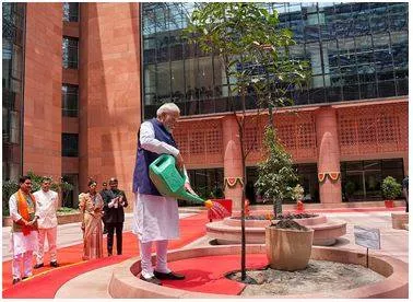 Work together to make india third largest economy  modi
