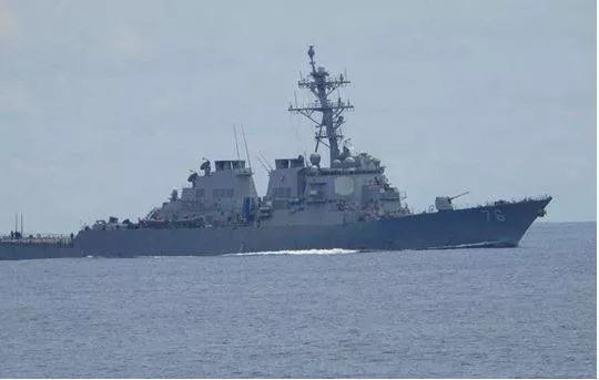 U s  briefly deploys two warships to disputed sea after chinese ships collide