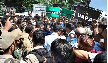 Mehbooba seeks return of kashmiris imprisoned outside union territory